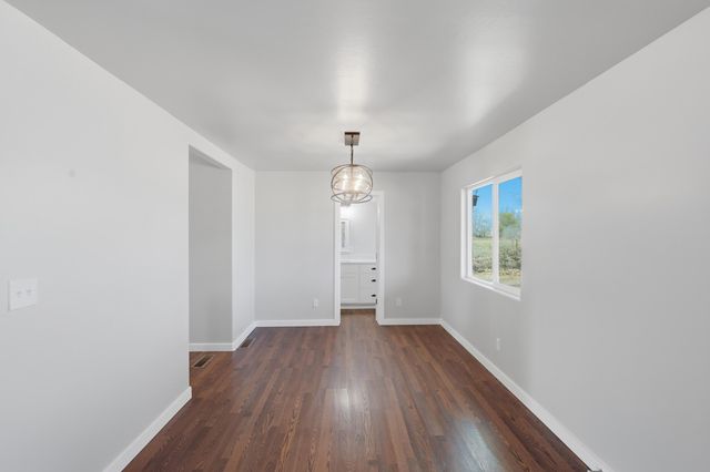 14 Calle Del Rio, Los Lunas, NM 87031