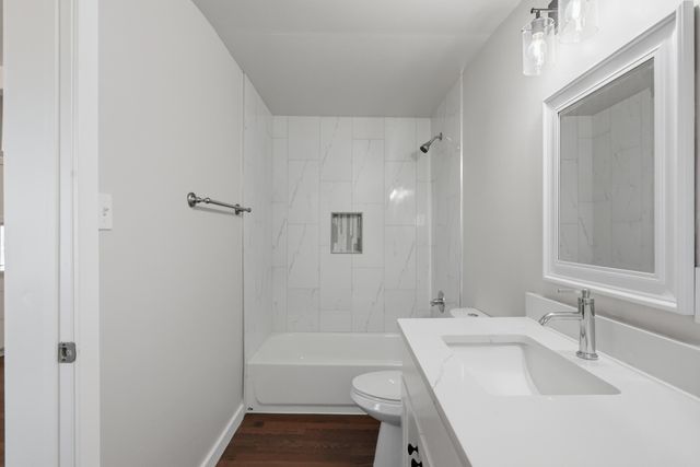 14 Calle Del Rio, Los Lunas, NM 87031