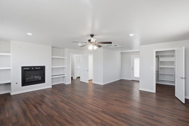 14 Calle Del Rio, Los Lunas, NM 87031