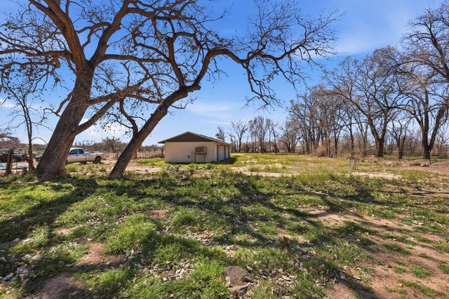 14 Calle Del Rio, Los Lunas, NM 87031