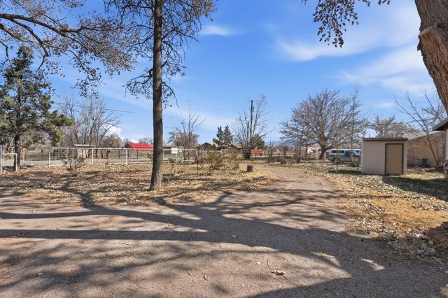 14 Calle Del Rio, Los Lunas, NM 87031