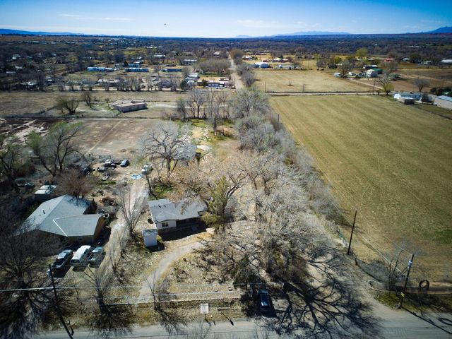 14 Calle Del Rio, Los Lunas, NM 87031