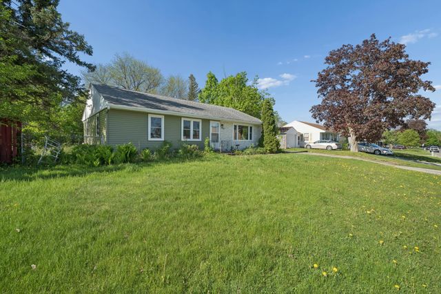 1115 10th Street SW, Faribault, MN 55021