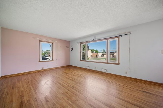 1115 10th Street SW, Faribault, MN 55021