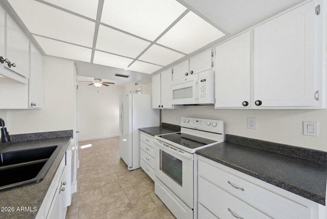 19446 N STAR RIDGE Drive, Sun City West, AZ 85375