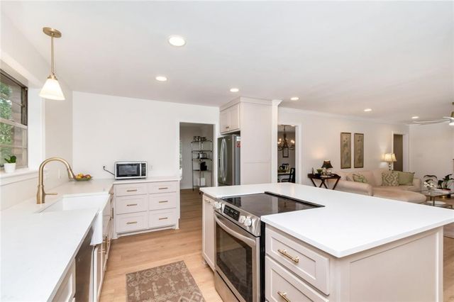 559 Brawood Drive, Mobile, AL 36608