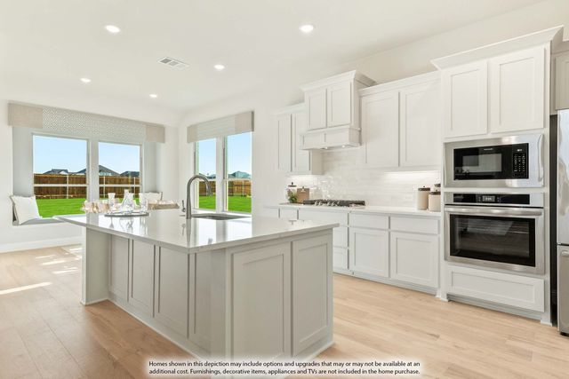 933 Denham Drive, Red Oak, TX 75154
