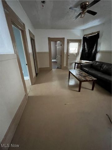 6700 Hosmer Avenue, Cleveland, OH 44105