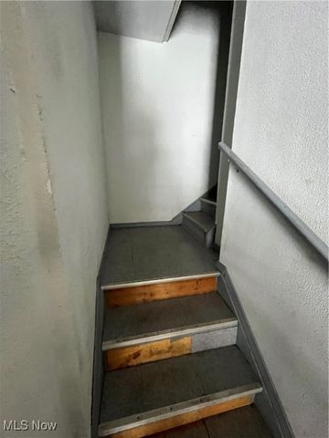 6700 Hosmer Avenue, Cleveland, OH 44105