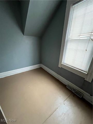 6700 Hosmer Avenue, Cleveland, OH 44105