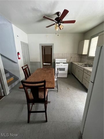 6700 Hosmer Avenue, Cleveland, OH 44105