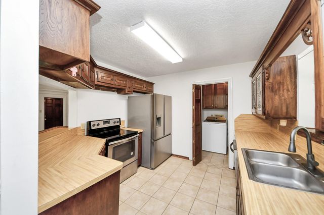 25702 Old Carriage Lane, Spring, TX 77373