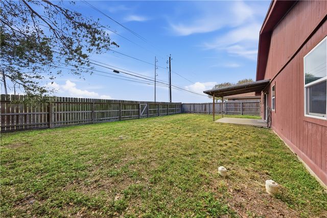 7439 Cessna Dr, Corpus Christi, TX 78412
