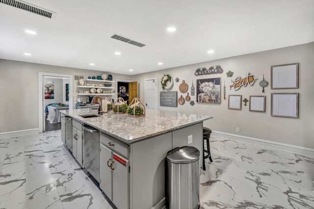 750 Penn Hall RD, Union Hall, VA 24176