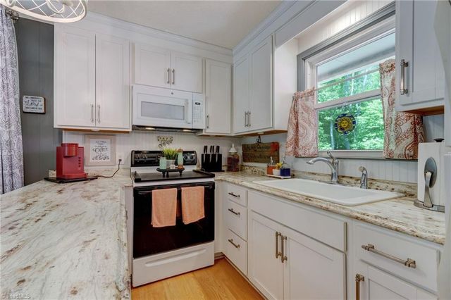 153 Lake Lemar Road, Reidsville, NC 27320