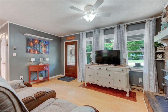 153 Lake Lemar Road, Reidsville, NC 27320