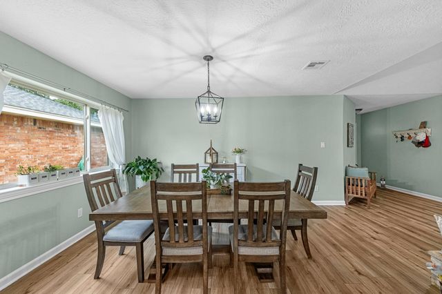 2355 Farriers Bend Drive, Friendswood, TX 77546