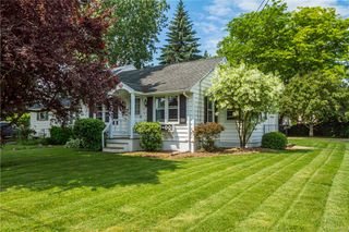19 Rahway Road, Gates, NY 14606