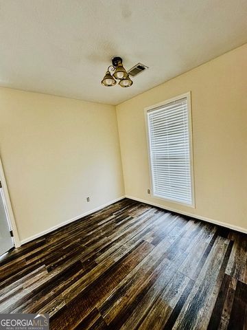 106 Ridgefield Circle, Lagrange, GA 30241