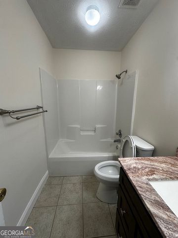 106 Ridgefield Circle, Lagrange, GA 30241