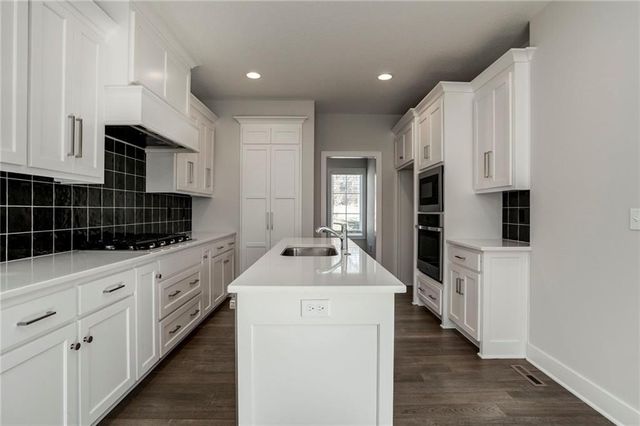 7203 Allman Drive, Shawnee, KS 66217