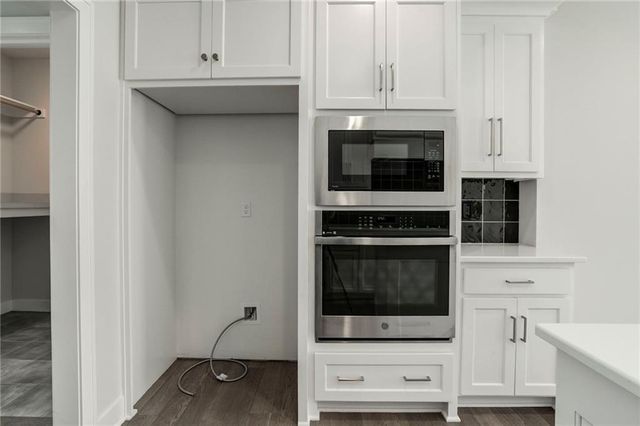 7203 Allman Drive, Shawnee, KS 66217