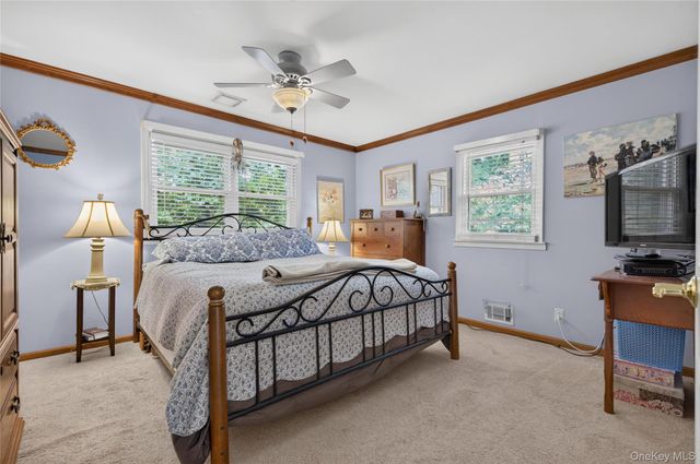 190 Oakwood Road, Huntington Station, NY 11746