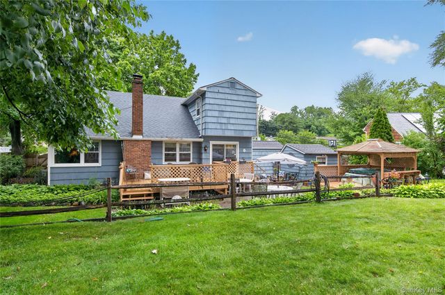 190 Oakwood Road, Huntington Station, NY 11746