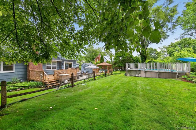 190 Oakwood Road, Huntington Station, NY 11746