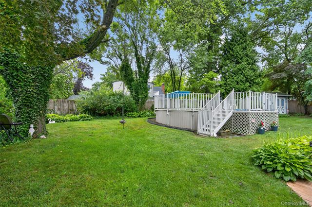 190 Oakwood Road, Huntington Station, NY 11746