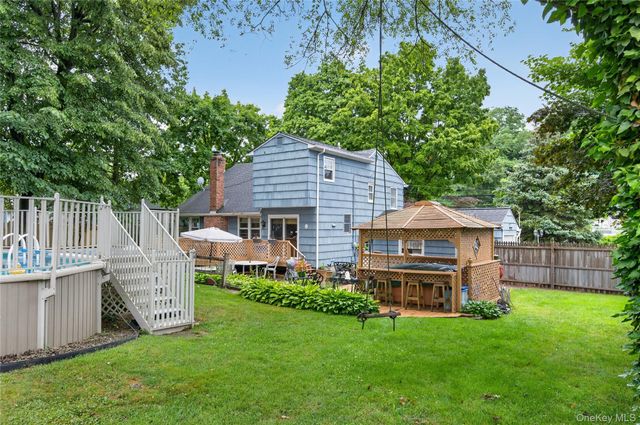 190 Oakwood Road, Huntington Station, NY 11746