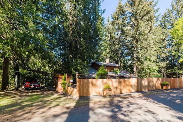 360 Kingsway W, Bremerton, WA 98312