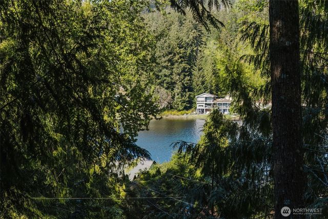360 Kingsway W, Bremerton, WA 98312