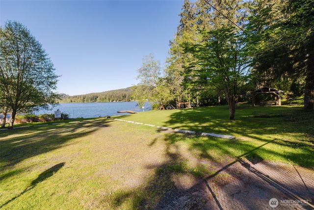 360 Kingsway W, Bremerton, WA 98312