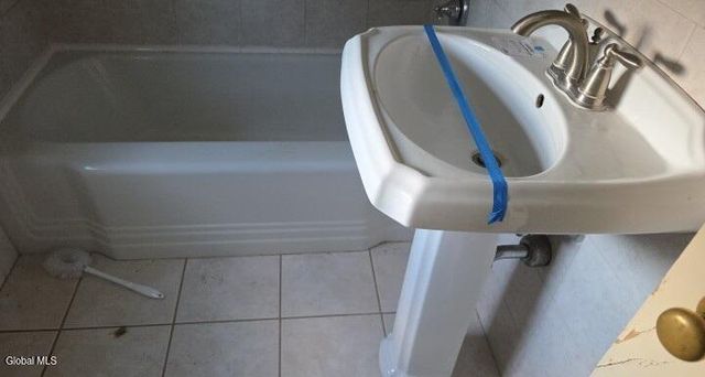 2204 Almeria Road, Niskayuna, NY 12309