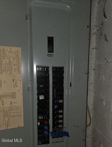 2204 Almeria Road, Niskayuna, NY 12309