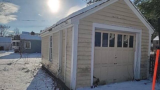 2204 Almeria Road, Niskayuna, NY 12309