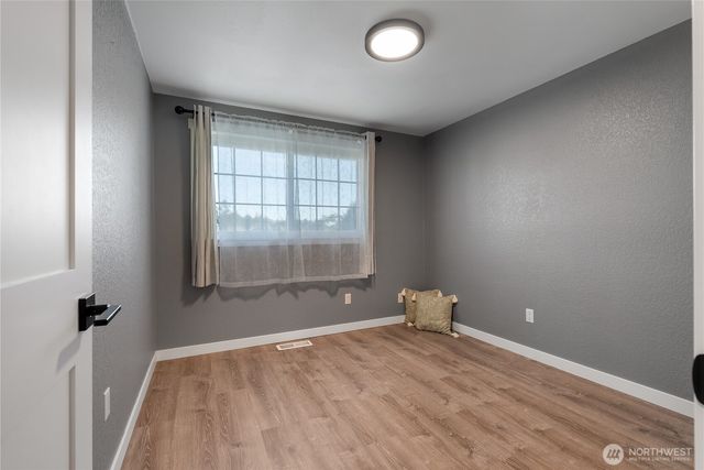 531 NW Fairhaven Drive, Oak Harbor, WA 98277