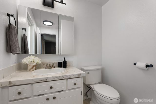 531 NW Fairhaven Drive, Oak Harbor, WA 98277