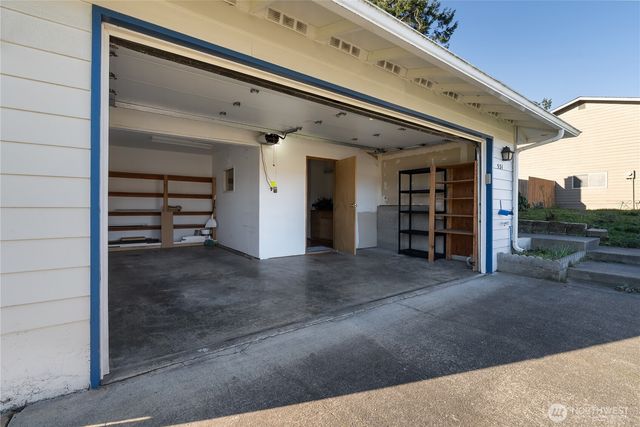 531 NW Fairhaven Drive, Oak Harbor, WA 98277