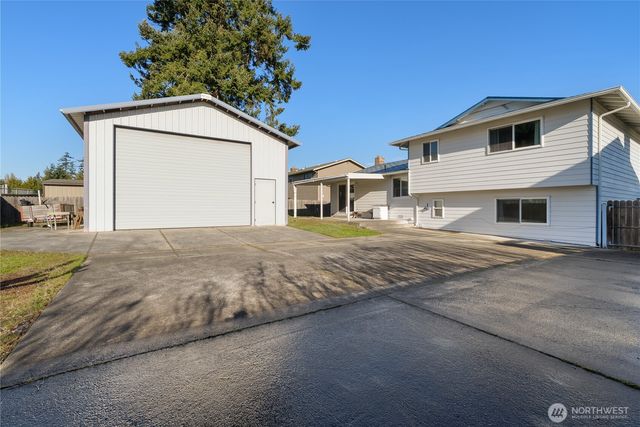 531 NW Fairhaven Drive, Oak Harbor, WA 98277