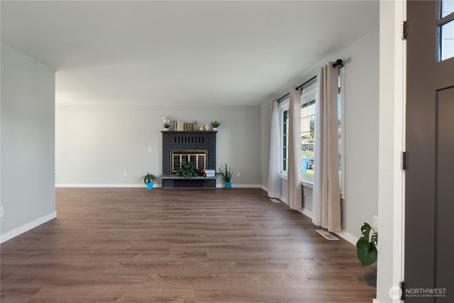 531 NW Fairhaven Drive, Oak Harbor, WA 98277