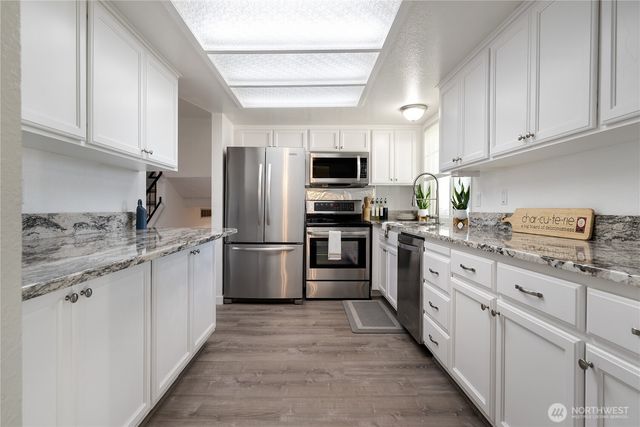 531 NW Fairhaven Drive, Oak Harbor, WA 98277