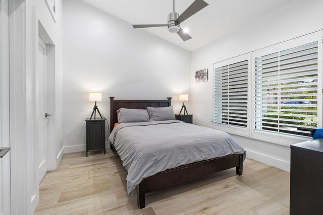 936 SW 38th Court, Boynton Beach, FL 33435