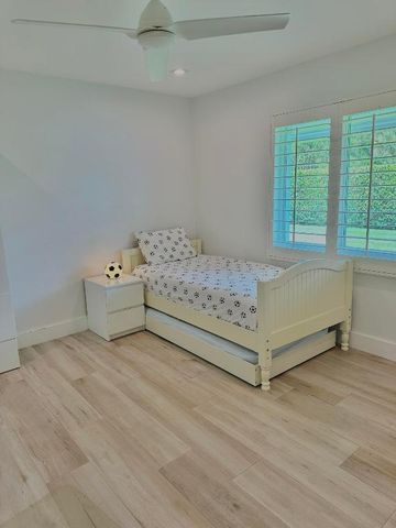 936 SW 38th Court, Boynton Beach, FL 33435