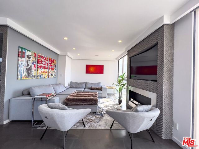 2160 Century Park East 2112, Los Angeles, CA 90067