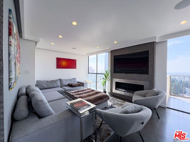 2160 Century Park East 2112, Los Angeles, CA 90067