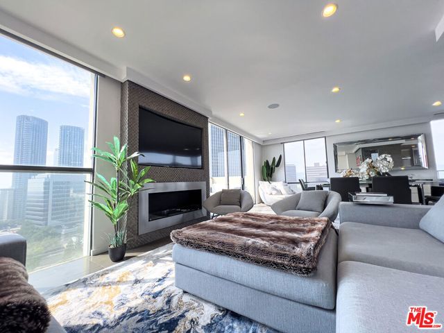 2160 Century Park East 2112, Los Angeles, CA 90067