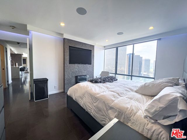 2160 Century Park East 2112, Los Angeles, CA 90067