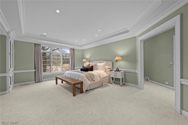 31900 Pinetree Road, Pepper Pike, OH 44124